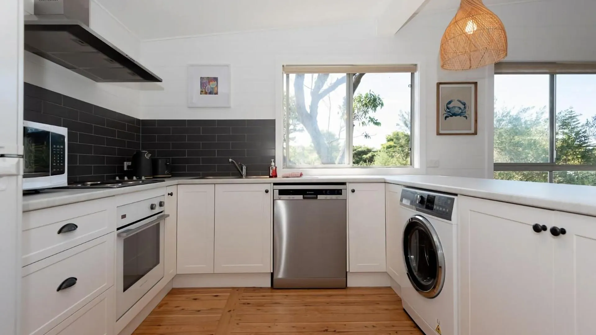 Beachfront Bliss Broulee Holiday home